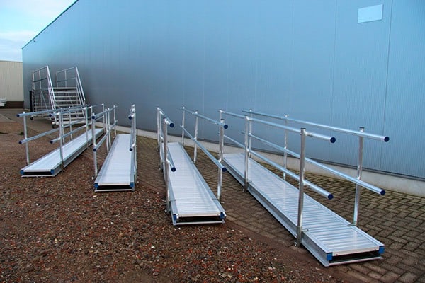Conjunto pasarelas de aluminio